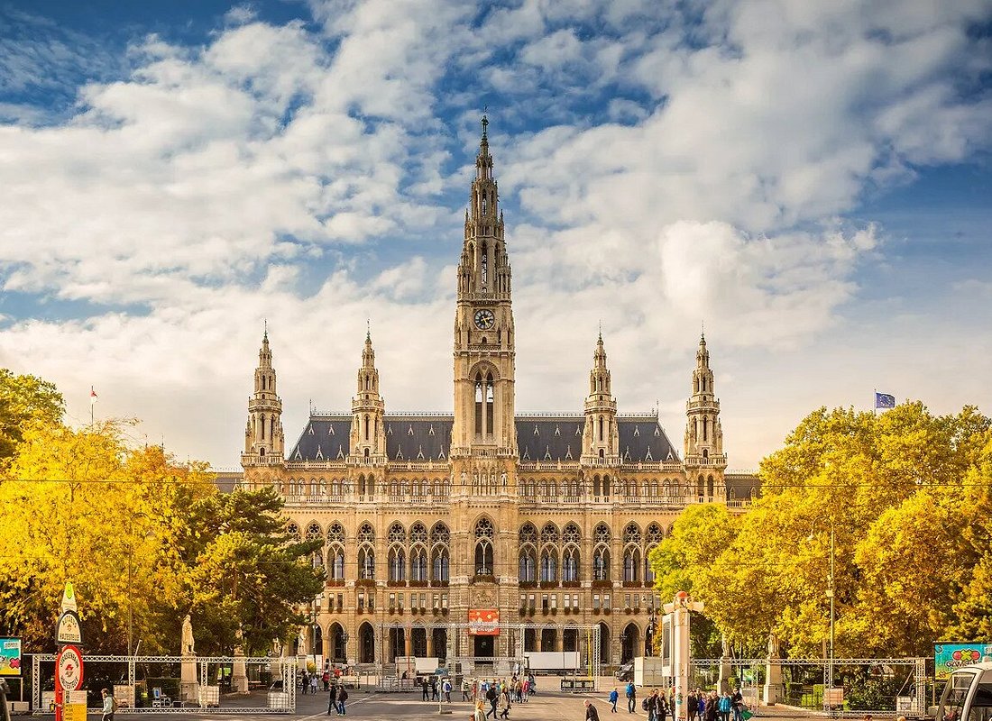 From Budapest: Bratislava and Vienna - Full-Day Guided Tour