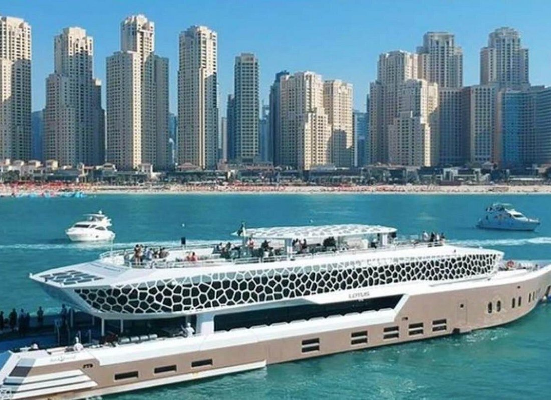 Dubai Marina Luxury Cruise with 5 Star Buffet Dinner & Transfer