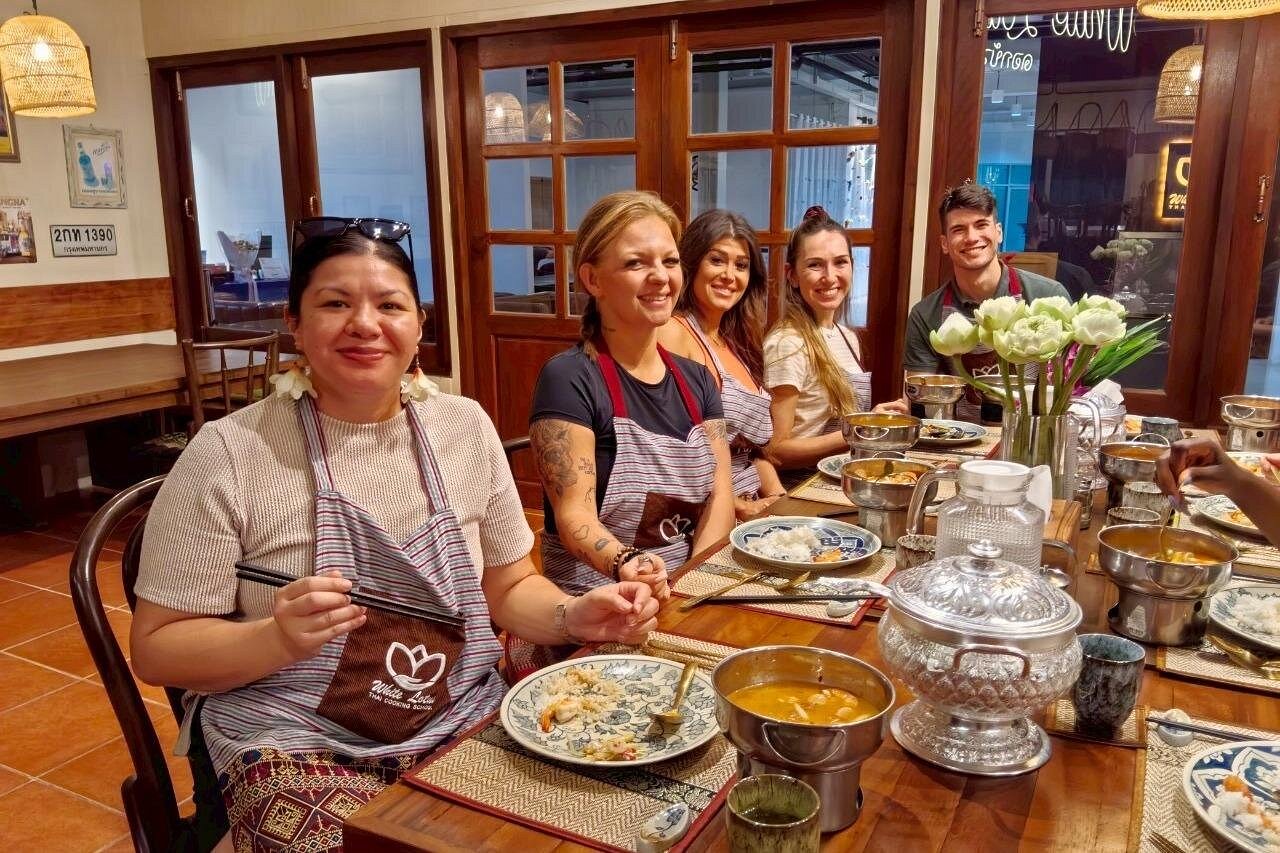 Thai Cooking Class in Bangkok's Old Town with Market Tour