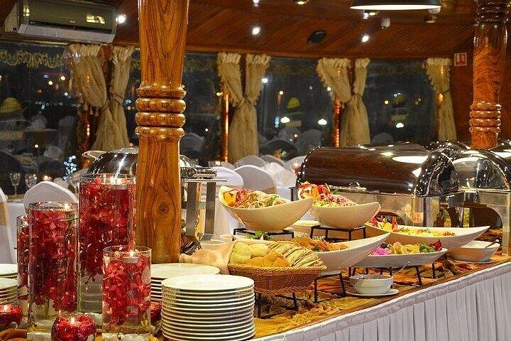 Dubai Creek Dhow Cruise Dinner