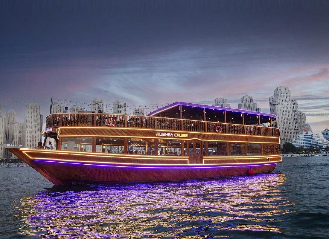 Dubai Marina: Luxury Dhow Dinner Cruise with Hotel Transfer