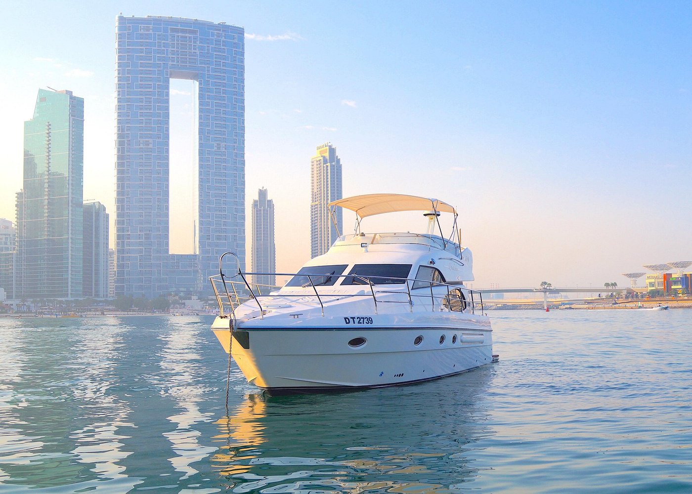 Dubai Private Luxury Cruise on a Stylish 50FT Yacht
