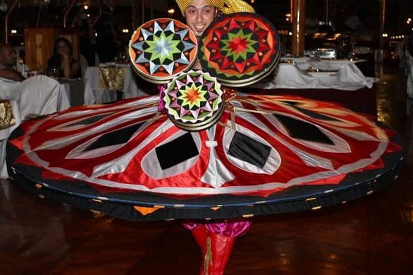 Dubai Marina Cruise Dinner with Entertainment Show