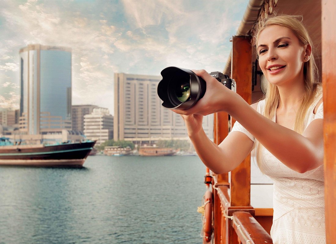 Dubai Creek Dhow Sightseeing Cruise