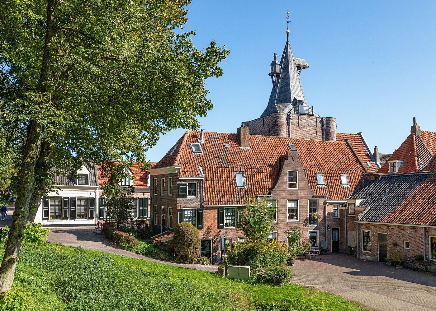10 Tastes of Amsterdam: Food Tour by UNESCO Canals and Jordaan