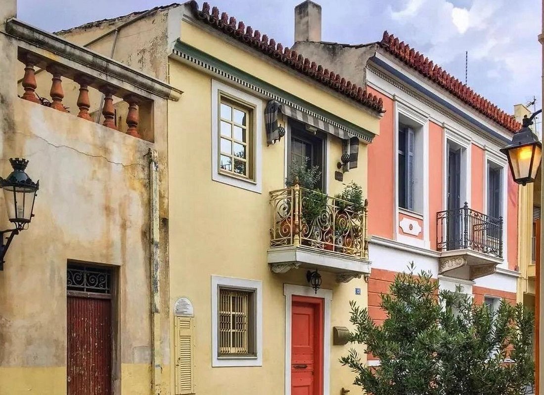 Acropolis monuments, Parthenon and Plaka, Monastiraki walking tour                                                                           uhb