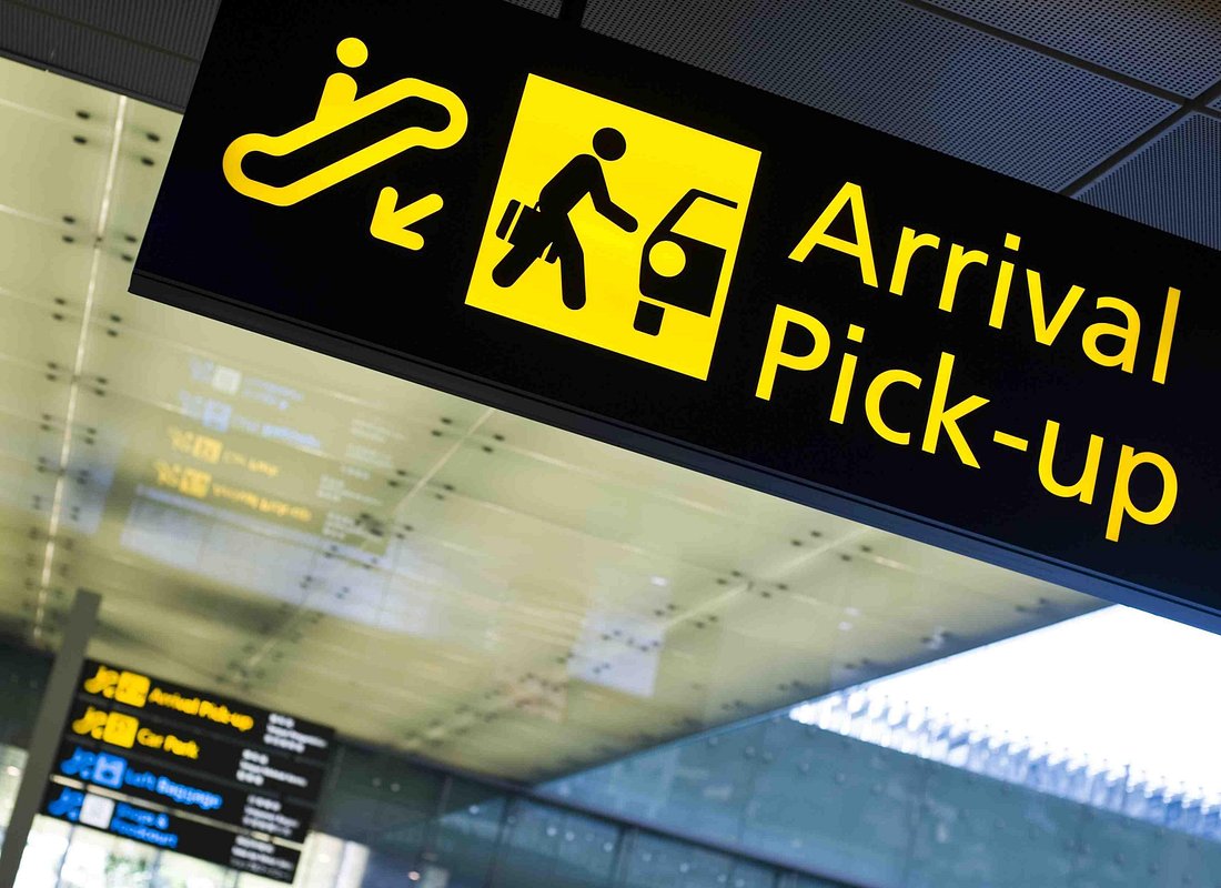 VIP Meet and Greet Private Hotel Transfer from Cairo Airport