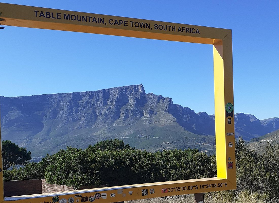 Cape Town Uncovered : Half-Day City Tour with Table Mountain Tour