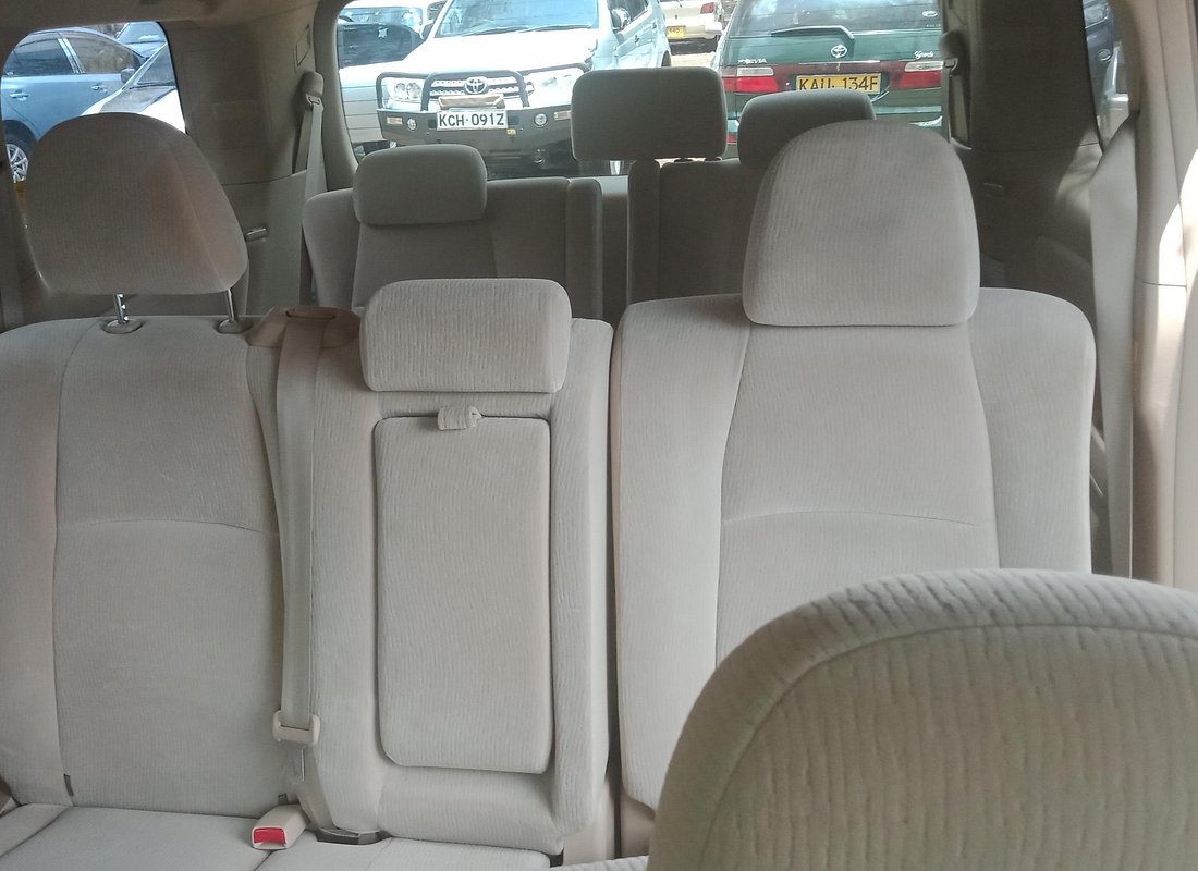 Car and driver hire in Nairobi Private Driver with Comfortable car rental Kenya
