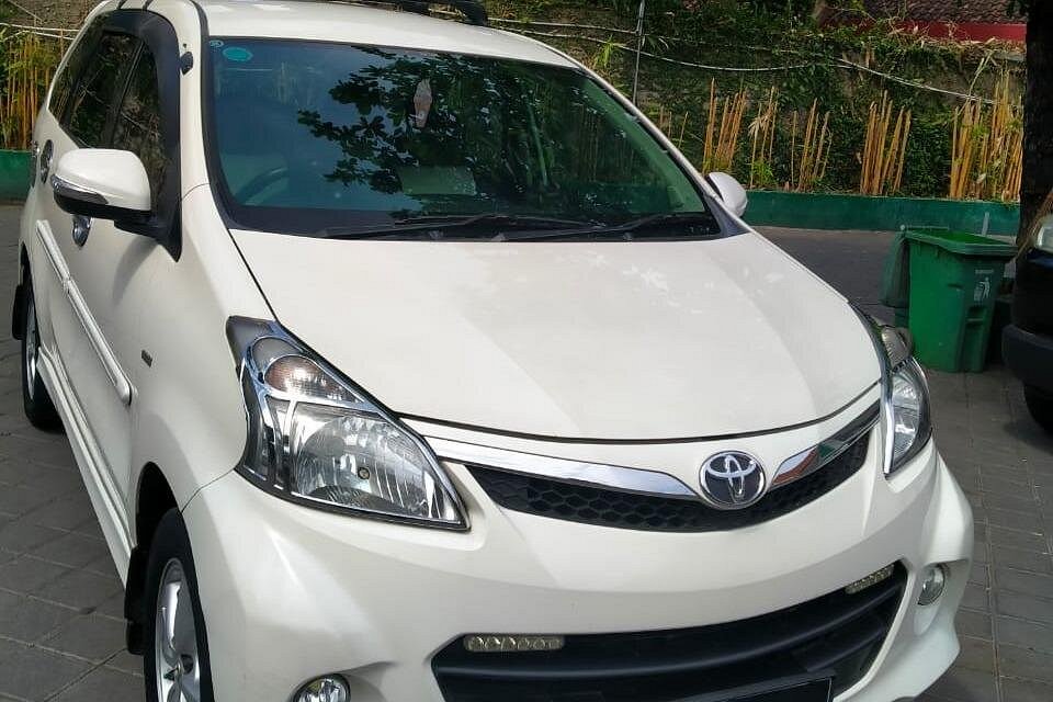 Private Car Charter: Hire Car with English Speaking Driver
