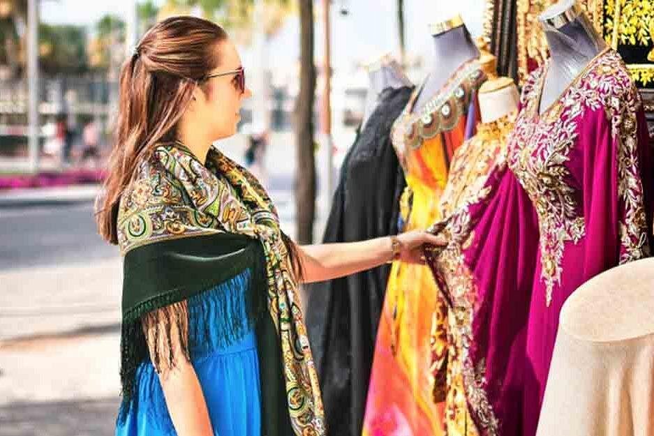Dubai: Full-Day Private Car and Driver Hire