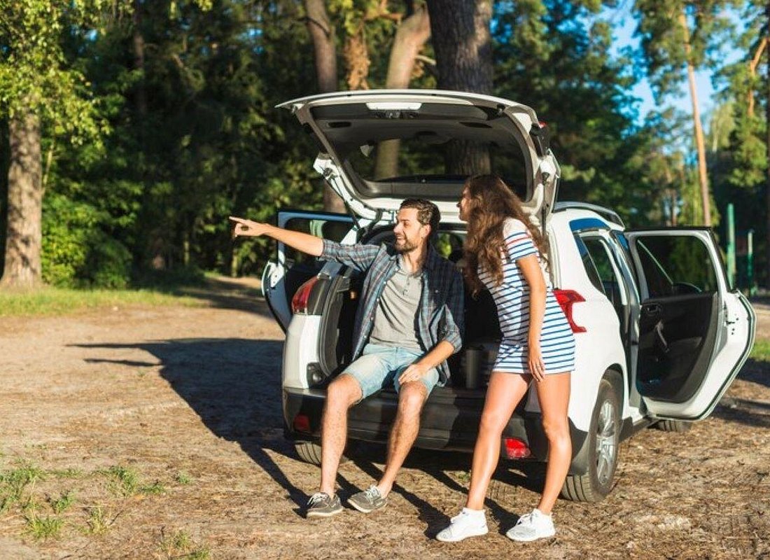 Sri Lanka Private car hire with driver and fuel.