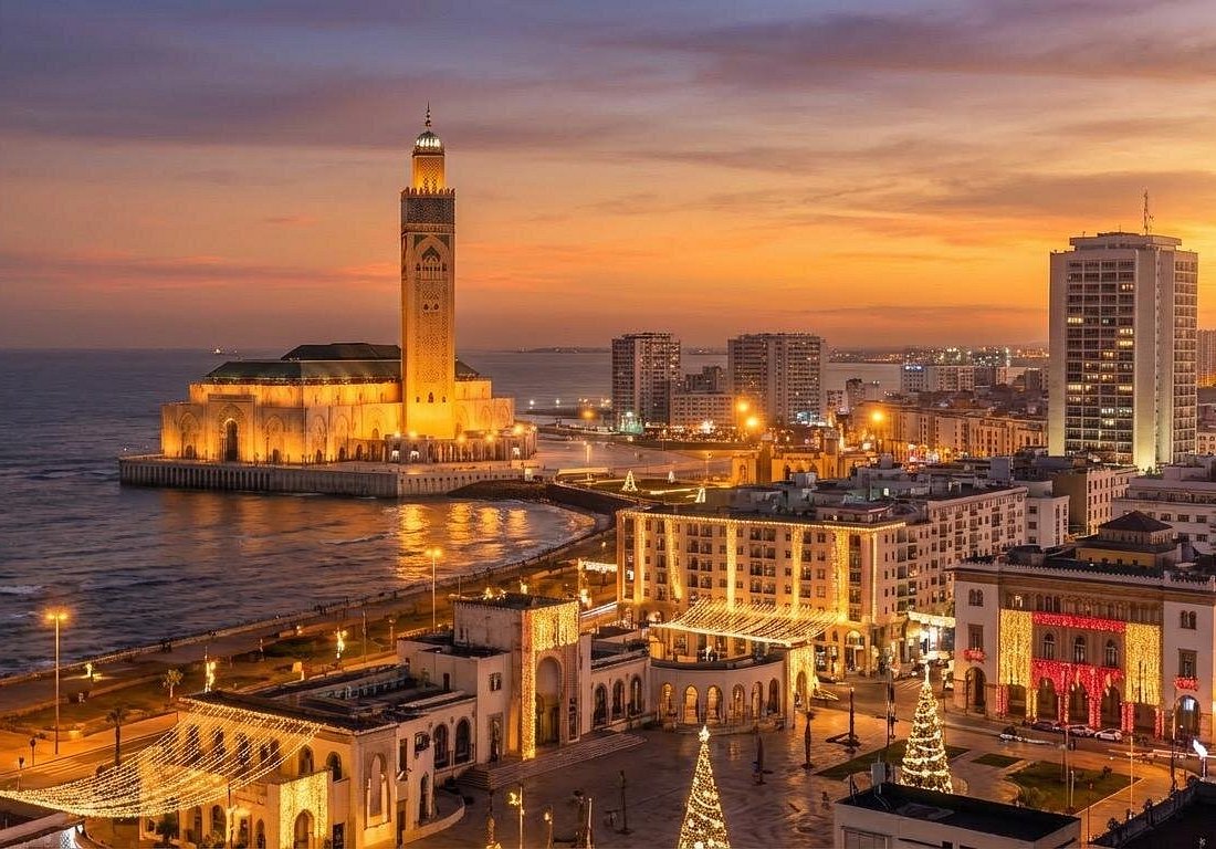 Casablanca City Night Tour and Traditional Moroccan Dinner