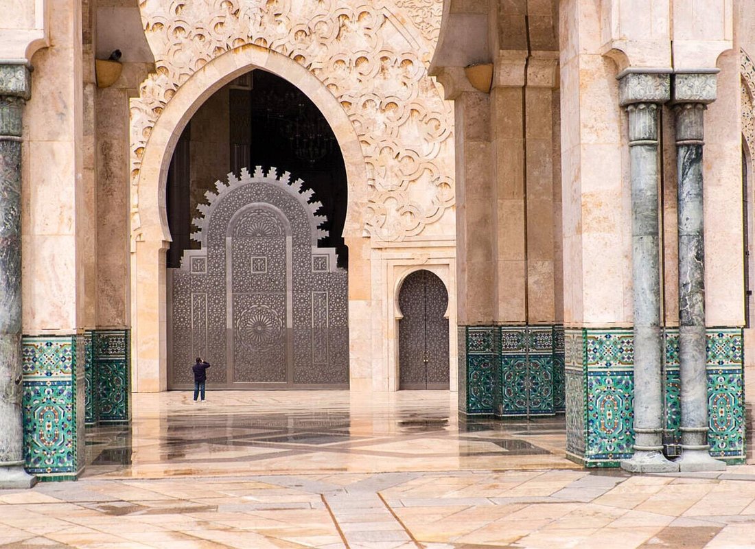 Private Guided Tour of Casablanca Including Mosque Entrance
