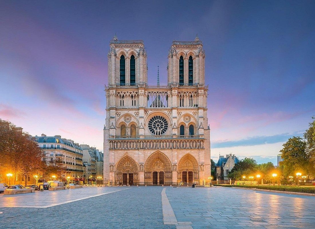 Notre Dame Cathedral Guided Tour with Flexible Options