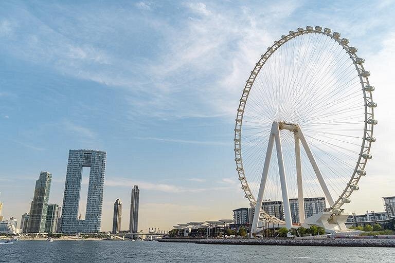 Dubai Marina 2 Hour Sunset Yacht Tour with Alcoholic Drinks