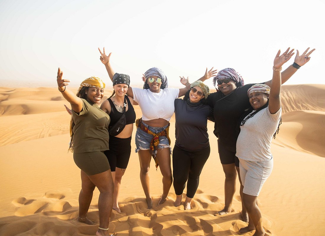 Dubai Half-day Red Dunes bashing with Sandboarding, Camel &Falcon