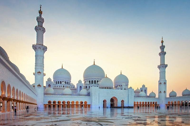 Abu Dhabi City Tour with Grand Mosque from Dubai